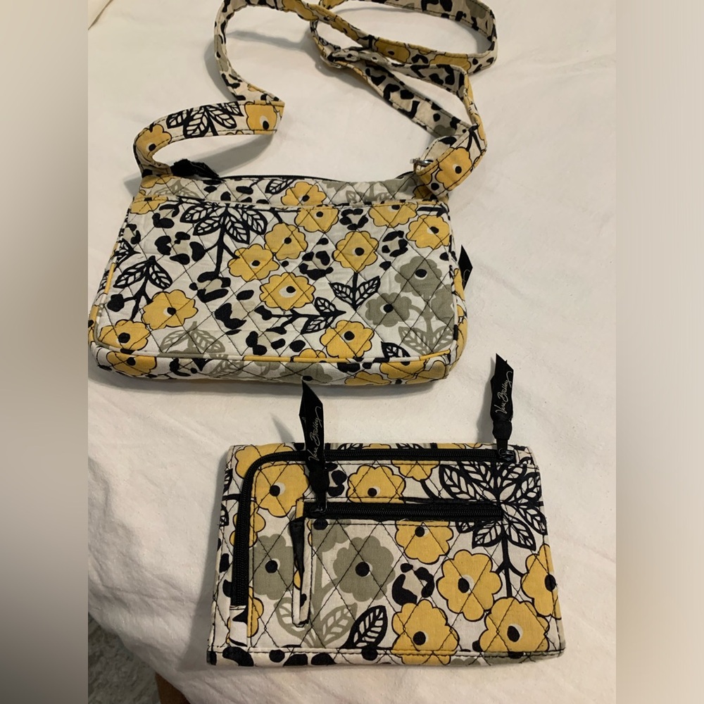 Vera Bradley Small Crossbody & Wallet lots of compartments, great condition